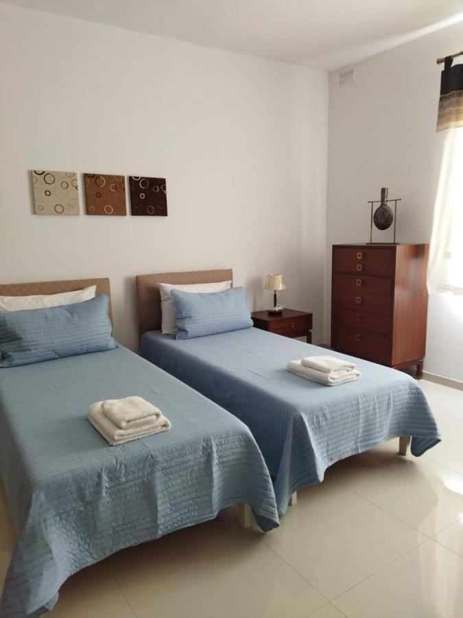 Centrally Located Bugibba - Seaside Comfort Apartman