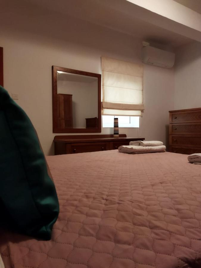 Apartman Centrally Located Bugibba - Seaside Comfort *